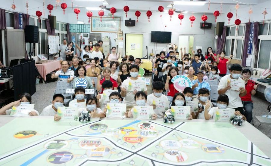 中華聖母基金會偏鄉課輔班成果展　學童苦練113 小時綻放毅力與科技力