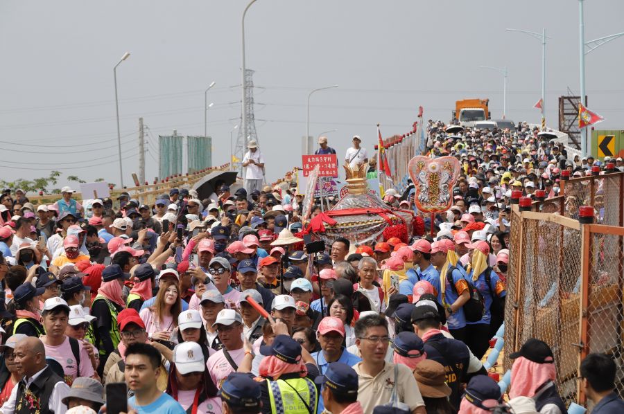 大甲媽祖遶境抵新港迎駕典禮　「善」的力量凝聚萬人信眾