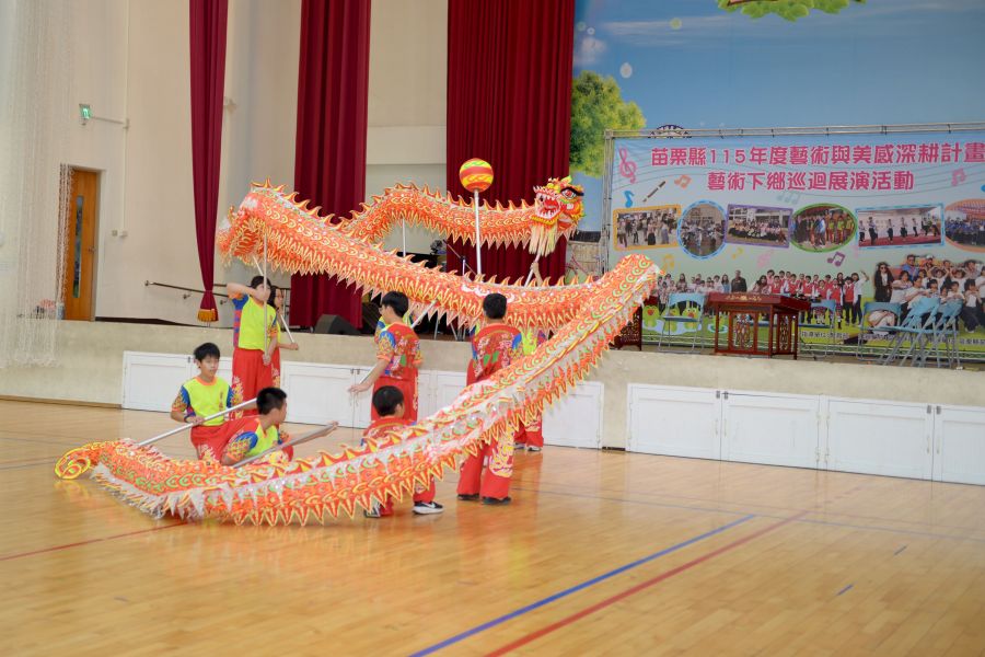 苗栗縣苑裡區藝術下鄉巡迴展演　11校學生登台演出