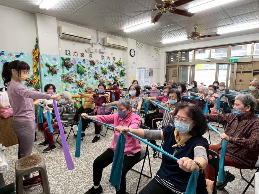 中榮嘉義分院推動延緩失能課程 強化社區長者健康肌力