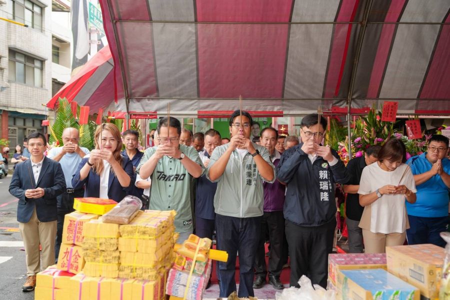爭取議會過半關鍵1席！高雄市議員參選人蔡秉璁服務處成立